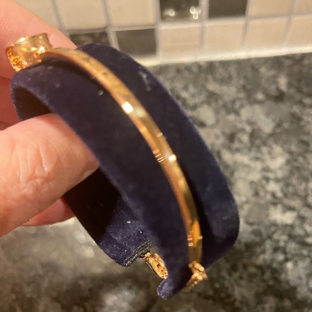 Swarovski Una Bracelet - Picture 6 of 9